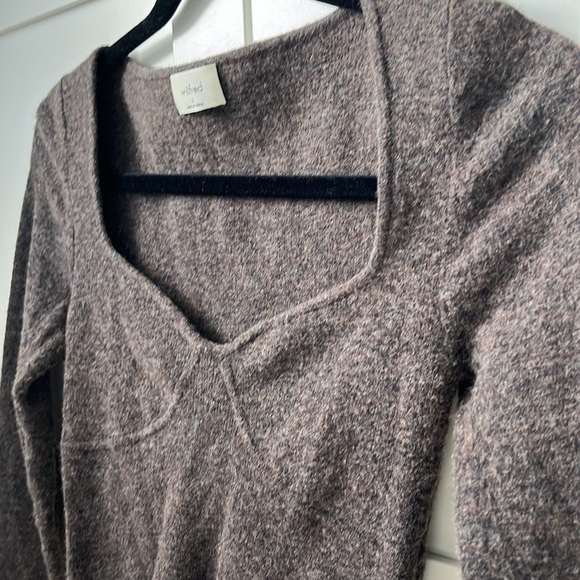 Aritzia Wilfred cropped brown/grey sweater - Picture 3 of 3